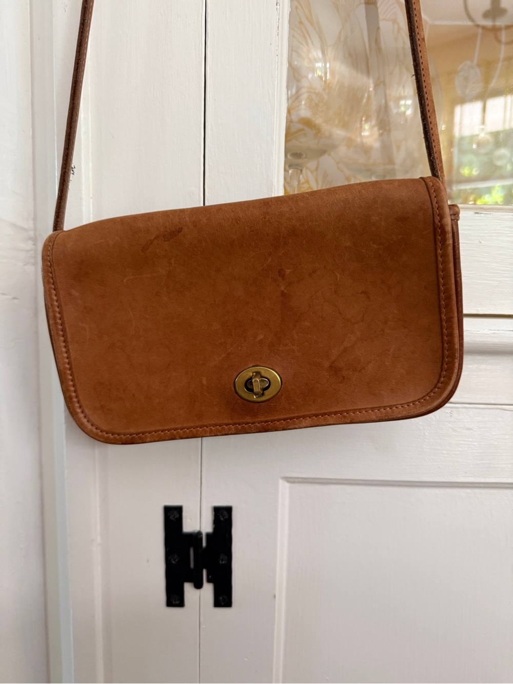 Coach Vintage Brown Leather Crossbody Bag - Picture 3 of 9